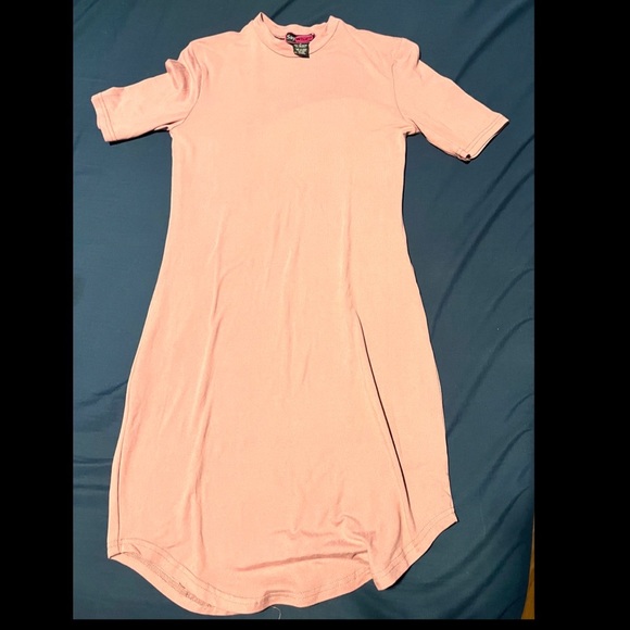 A neutral pink dress. - Picture 3 of 3